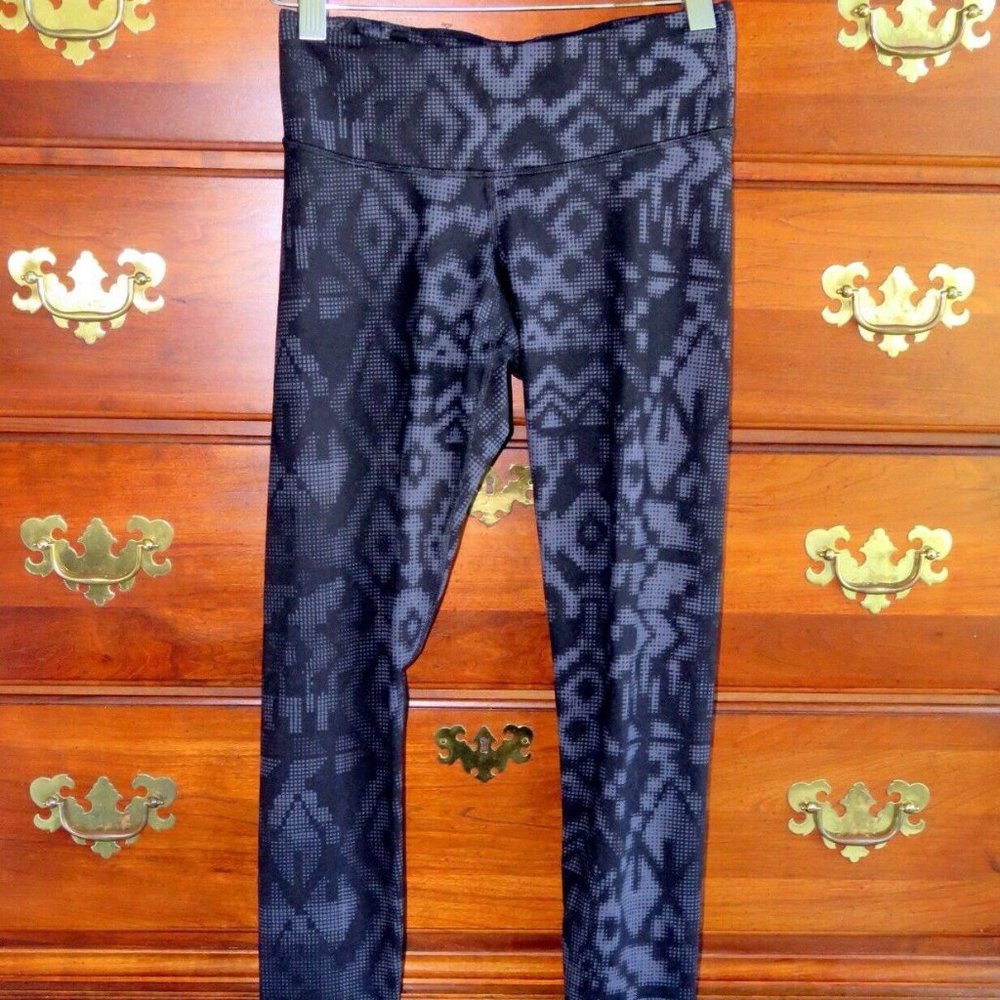Old Navy Activewear Women's Black Gray Graphic Print Leggings Size XS